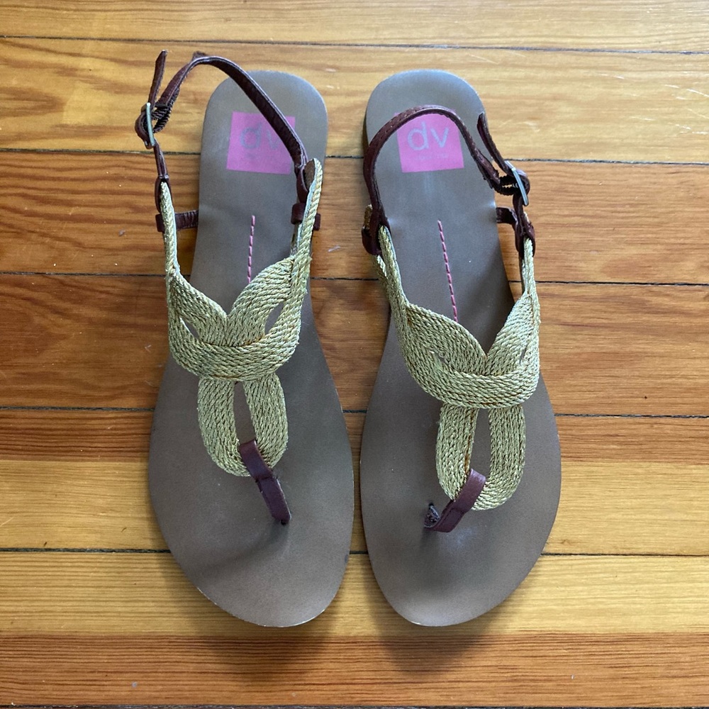 DV Dolce Vita Gold Rope Sandals 9